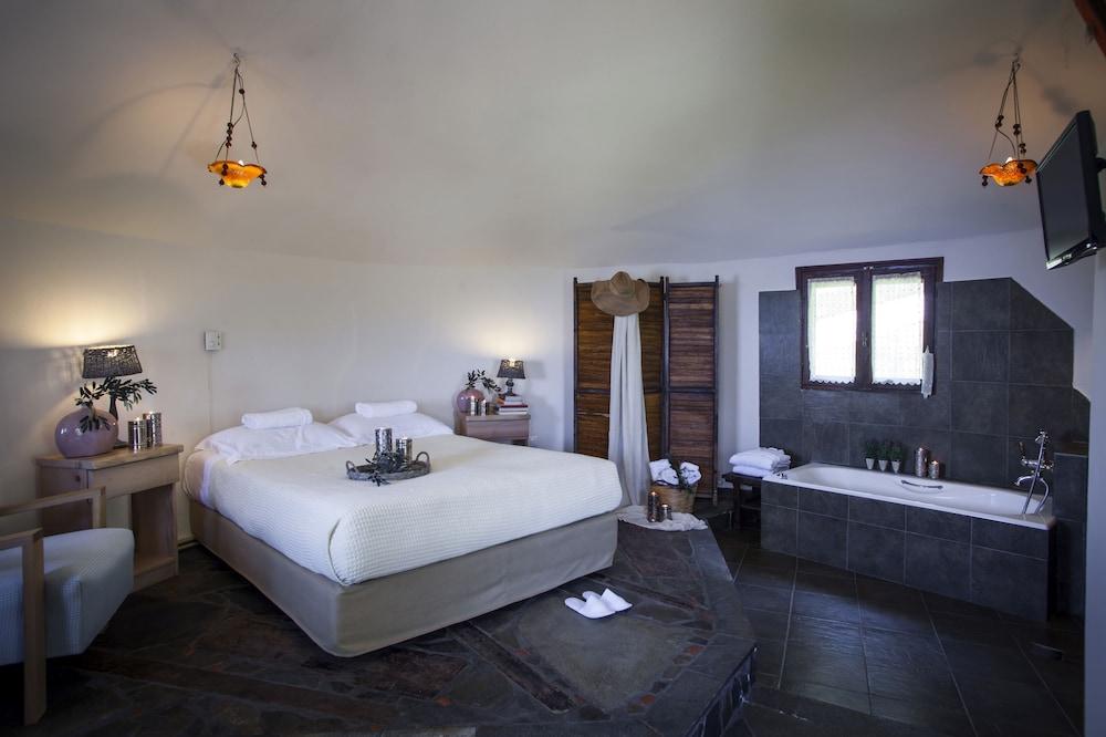 Dohos Boutique Hotel ลาริซา ภายนอก รูปภาพ