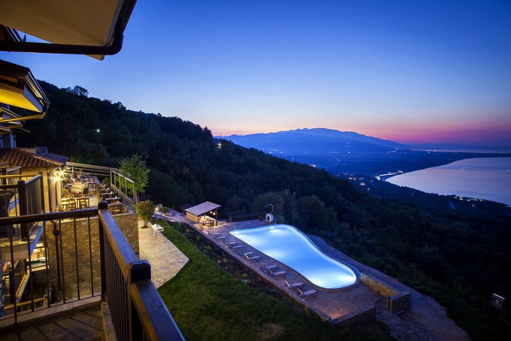 Dohos Boutique Hotel ลาริซา ภายนอก รูปภาพ