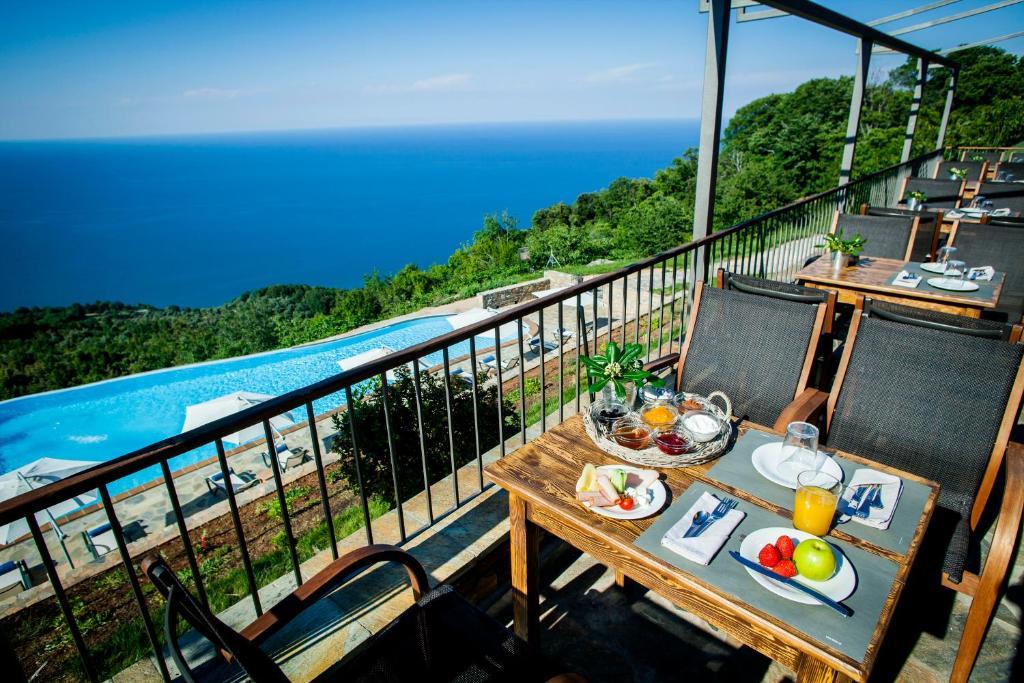 Dohos Boutique Hotel ลาริซา ภายนอก รูปภาพ