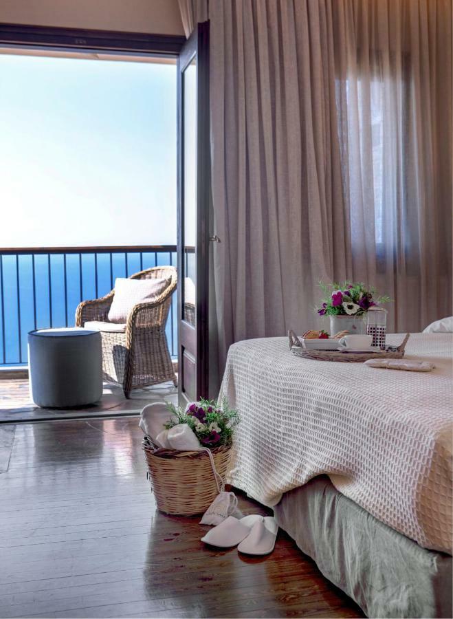 Dohos Boutique Hotel ลาริซา ภายนอก รูปภาพ